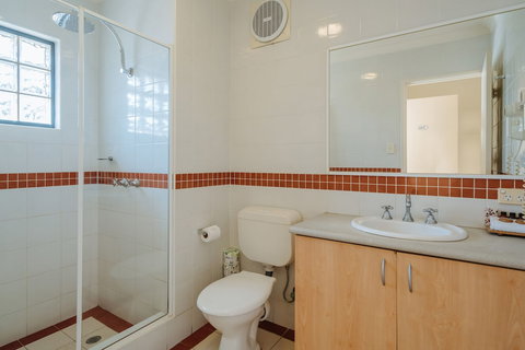 Canning Bridge Auto Lodge - New Castle Holiday 5