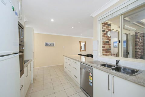 The Bay House 48 Government Road - New Castle Holiday 6