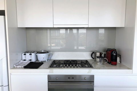 Panoramic Views In Brand New Apartment - New Castle Holiday 3