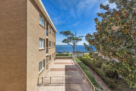 South Pacific Unit 6 Amazing Unit Opposite The Beach. - New Castle Holiday 2