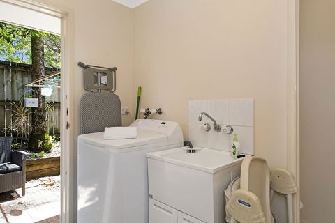 Growder Court 3 - Coolum Beach QLD - New Castle Holiday 2