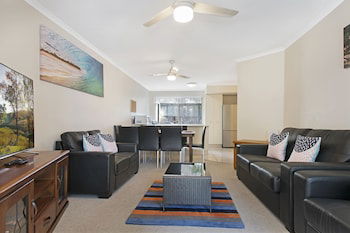 Growder Court 3 - Coolum Beach QLD - New Castle Holiday 4