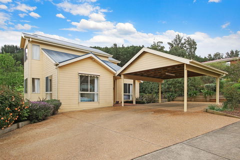 Alpine Vista - Short Walk To Town Centre - New Castle Holiday 2