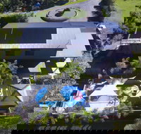 Elk Estate - New Castle Holiday