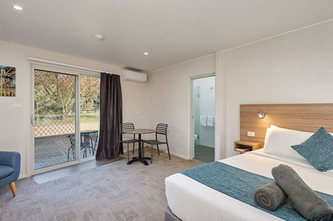Gundagai Tourist Suites - New Castle Holiday 2