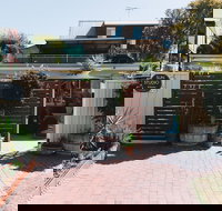 Sun Studio at Quinns Beach - New Castle Holiday