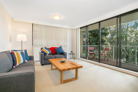 Tranquil Tree Top Hideaway (608i) - New Castle Holiday 1