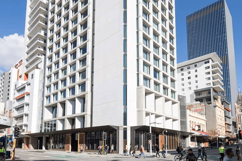 QT Perth - New Castle Holiday 0