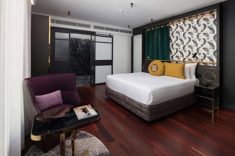 QT Perth - New Castle Holiday 6