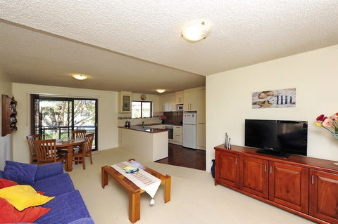 Shoreline Unit 2 / 1 Intrepid Close - New Castle Holiday 2