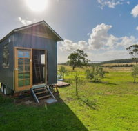 Live Big in The Gurdies Tiny House with a View - New Castle Holiday