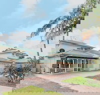 Occy's at Fingal Bay - New Castle Holiday