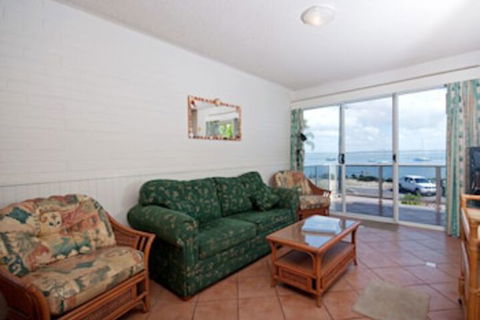 Shoal Bay Road Castaways Unit 04 17 - New Castle Holiday 0