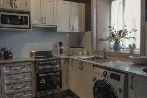 Hartley Historic Cottages - New Castle Holiday 3