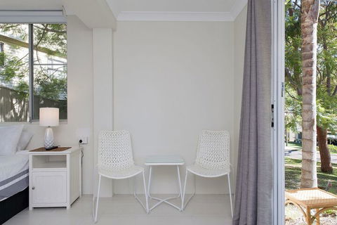 Box Beach Retreat 29 Essendene Road - New Castle Holiday 1