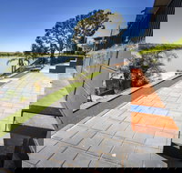 River Life - New Castle Holiday