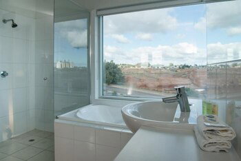 Wallaroo Marina Apartments - New Castle Holiday 3