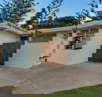 Horseshoe Bay Holiday Park - New Castle Holiday