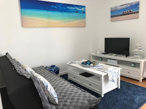 Marina View Chalets - New Castle Holiday 3