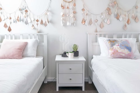 Harmony - New Castle Holiday 1