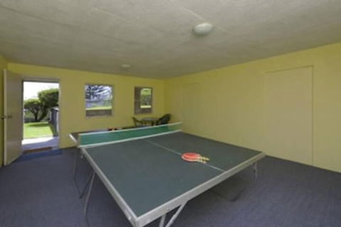 Sundeck Unit 6 Shoal Bay - New Castle Holiday 6