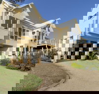 Bateaux - New Castle Holiday