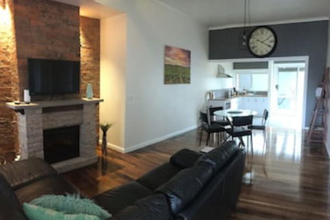 Take 5ive - New Castle Holiday 0