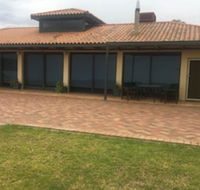 Rural living with great views - New Castle Holiday