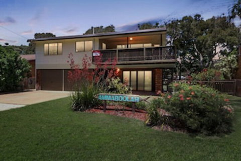 Ammaboolah At Hat Head - New Castle Holiday 0