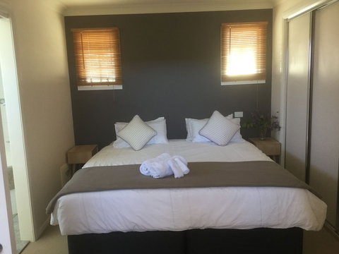 Batemans Bay Central Accommodation - New Castle Holiday 1