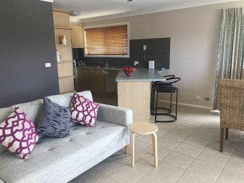 Batemans Bay Central Accommodation - New Castle Holiday 3