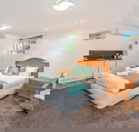 Adrift Apartments - New Castle Holiday