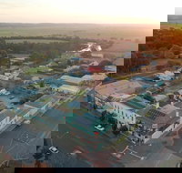 Orbost Club Hotel - New Castle Holiday