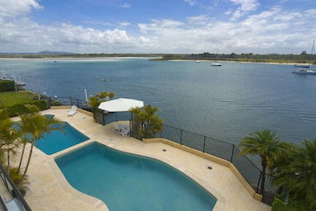 Commodore - New Castle Holiday 0