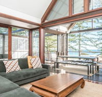 Your Luxury Escape - On The Bay - New Castle Holiday
