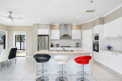 Central Gold Coast Large, Modern, Elevated Home - New Castle Holiday 0