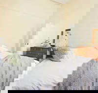 WB319 Chatswood Charmer Roomy 3 Bed Apartment - New Castle Holiday