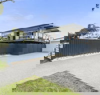 Upstairs Cottage on Beachurst - New Castle Holiday