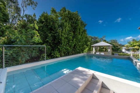 Candlelight - Airlie Beach - New Castle Holiday 0