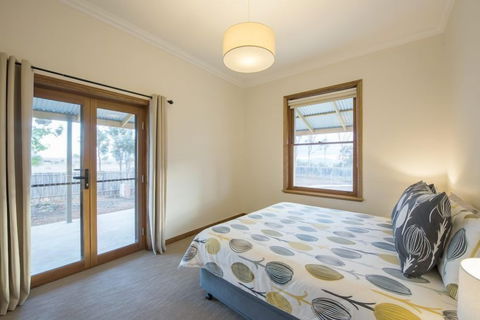 Flinders Bush Retreats - New Castle Holiday 4