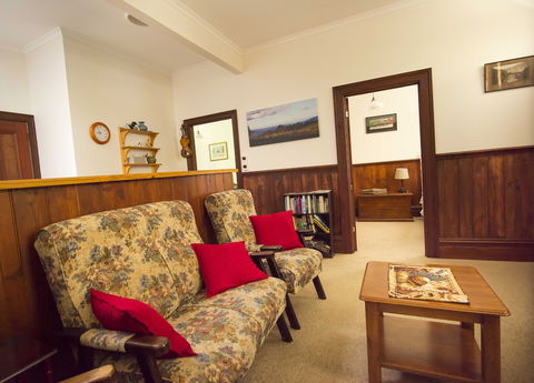 Creek Cottage - New Castle Holiday 5