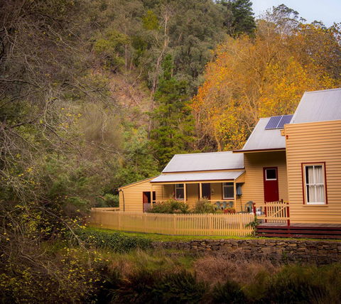 Creek Cottage - New Castle Holiday 1