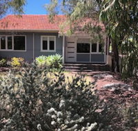 Barefoot Beach Cottage - New Castle Holiday