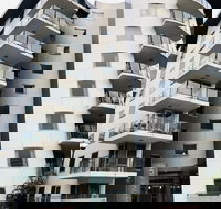 Staying Places - The Avenue - New Castle Holiday