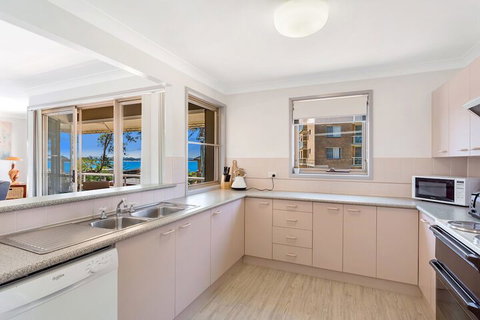 Ronald Avenue Unit 2 / 36 - New Castle Holiday 3