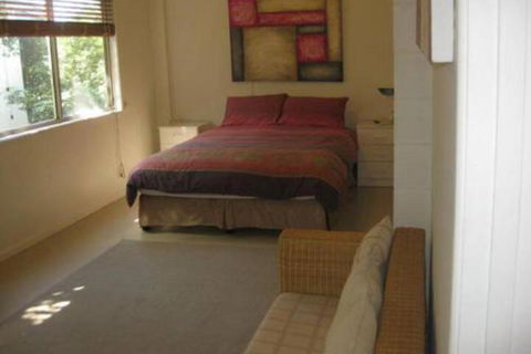 Carolyns Beach House - New Castle Holiday 5