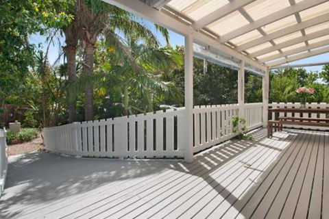Carolyns Beach House - New Castle Holiday 6