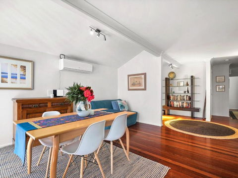 Whiting Escape 2 / 13 Whiting Avenue Terrigal - New Castle Holiday 1