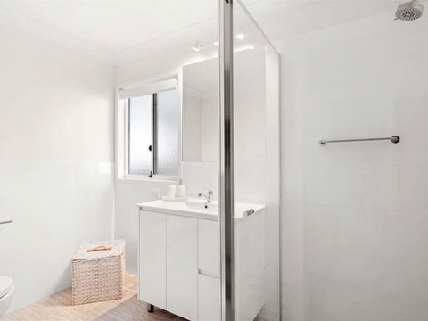 Whiting Escape 2 / 13 Whiting Avenue Terrigal - New Castle Holiday 4