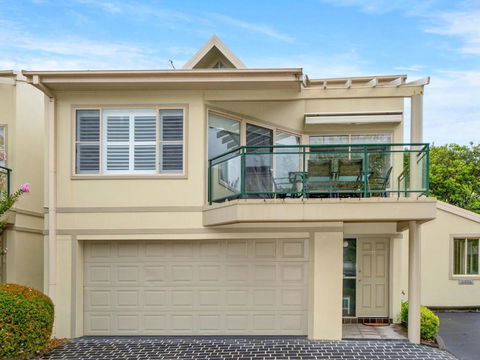 Watermark #25 25 / 4 Karla Avenue Terrigal - New Castle Holiday 3